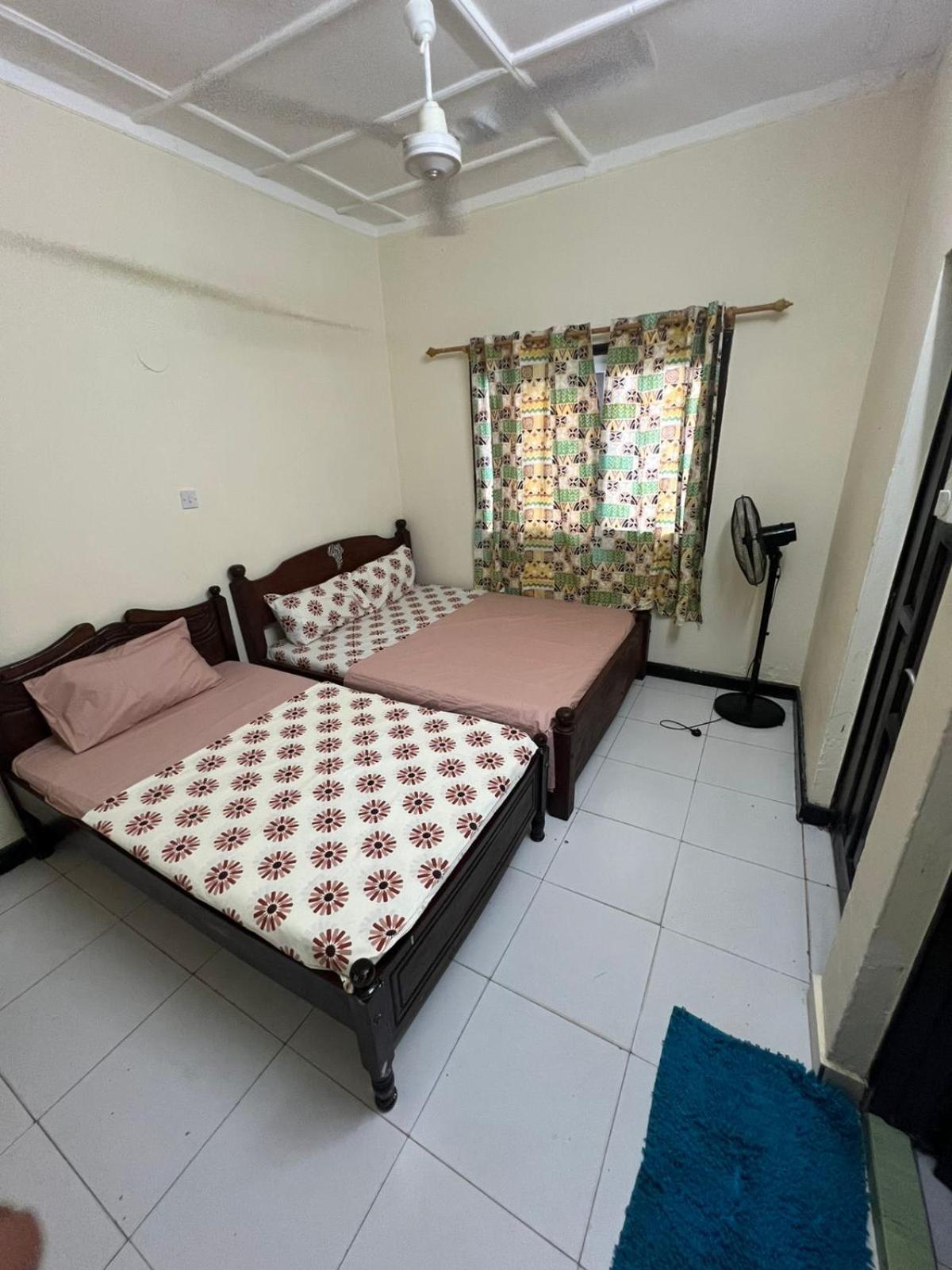 Akogo House - Bnb , Hostel, Backpackers & Volunteer Center Μομπάσα Εξωτερικό φωτογραφία