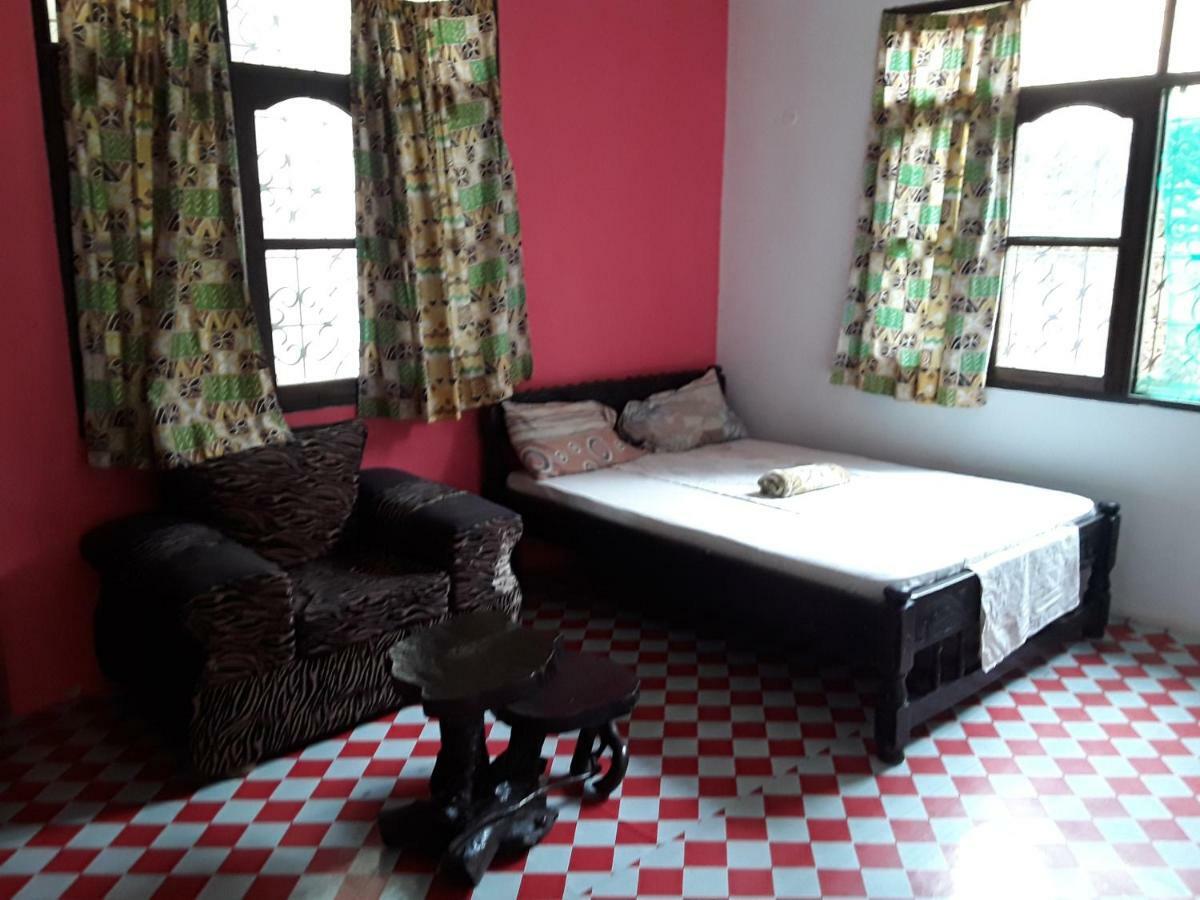 Akogo House - Bnb , Hostel, Backpackers & Volunteer Center Μομπάσα Εξωτερικό φωτογραφία